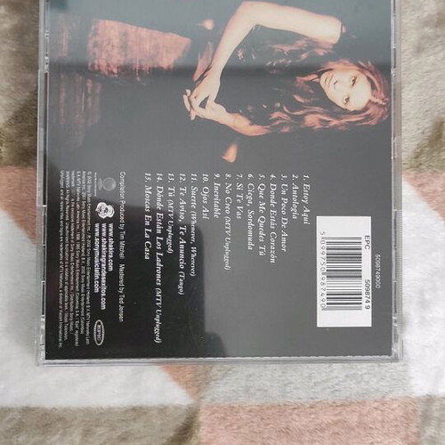 Grandes Exitos Shakira CD like new, pop