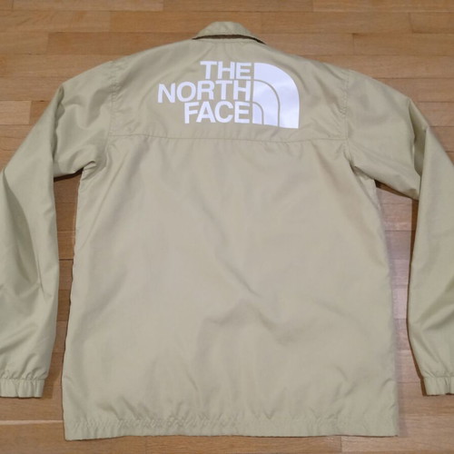 The North Face Coach Jacket Size S New Beige