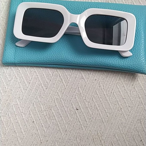 White sunglasses like new