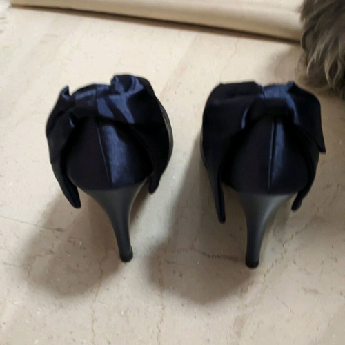 Satin blue pumps like new, size 38