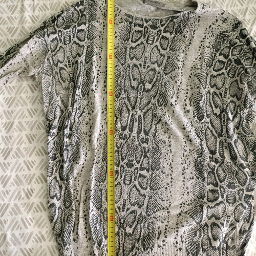 Caitlyn women's thin blouse like new, gray, size M