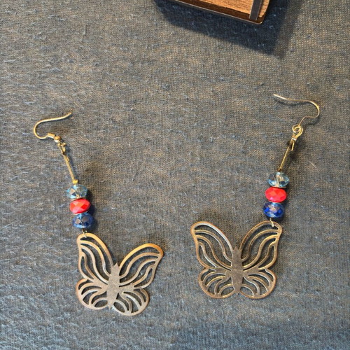Butterfly earrings with colorful beads made of stainless steel like new