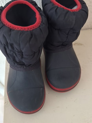 Crocs boots size C7, blue