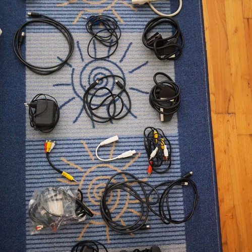 Gaming and electronic cables & accessories set, 17 pieces
