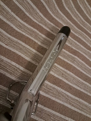 Revlon curling device like new