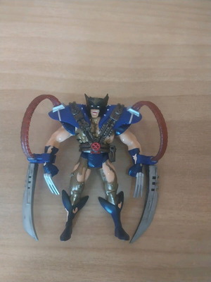 Hasbro Toybiz Marvel X-Men Wolverine фигура за действие като нова