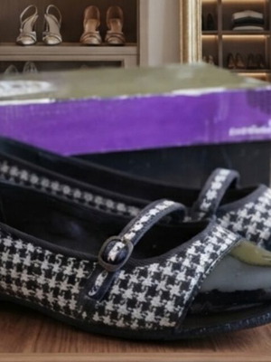 Coolway ballerina shoes size 38, black and white, patent details