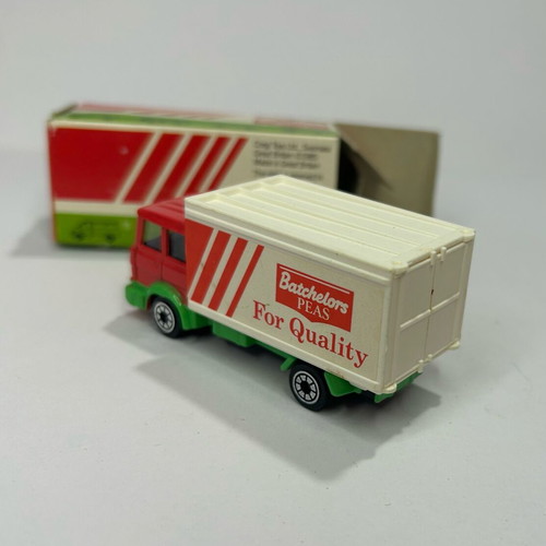 Corgi 1985 Iveco Container Lorry Batchelors Peas new
