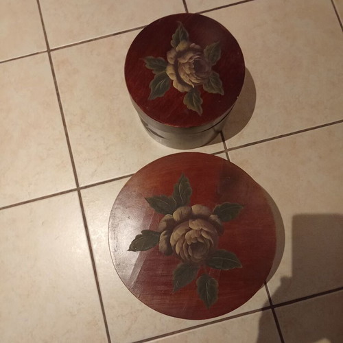 Decorative wooden boxes like new, set of 2