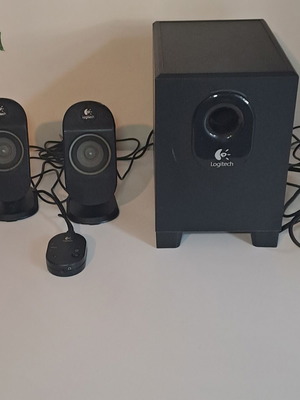 Ηχεία υπολογιστή Logitech X-210 2.1 σαν καινούργια με subwoofer