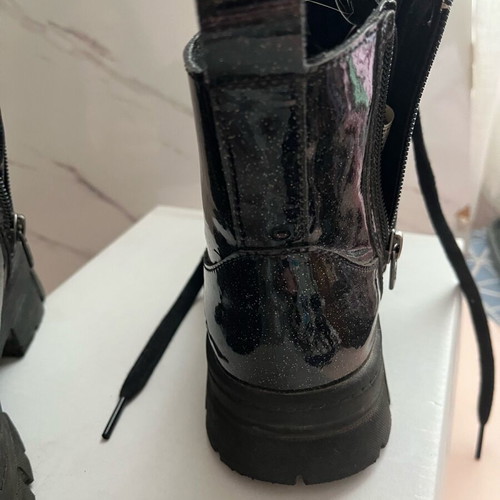 Luigi girls' boots size 35 black like new