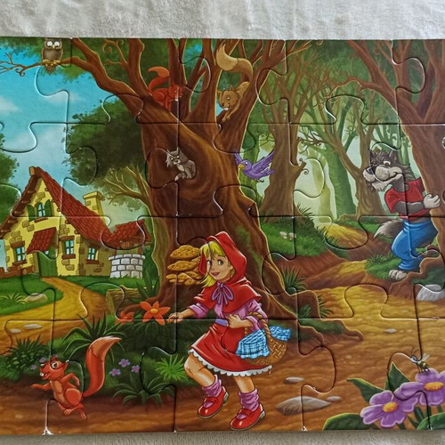 Red Riding Hood puzzle used, 20 pieces, age 3+, Desyllas
