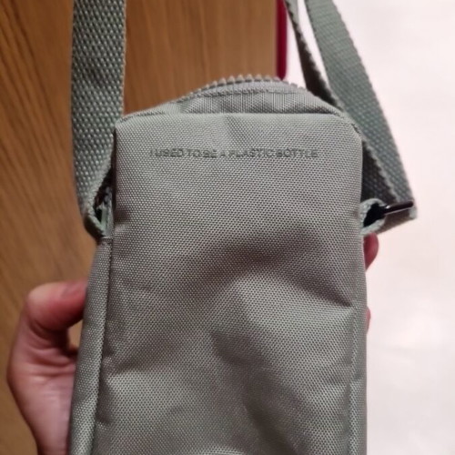 Lefrik crossbody bag like new, waterproof Oxford RPET material