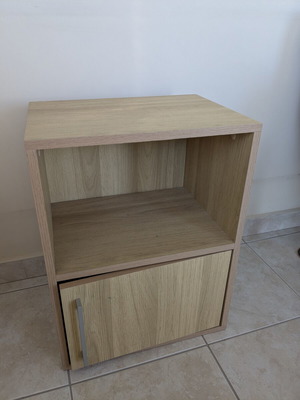 Nightstand like new, dimensions 41x29x54 cm, ideal for kids' room