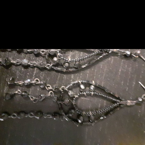 Dangling earrings like new, black with shiny beads