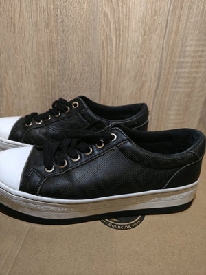 Guess women's leather sneakers size 38, black