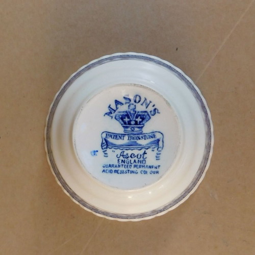 Mason's porcelain mug vintage like new