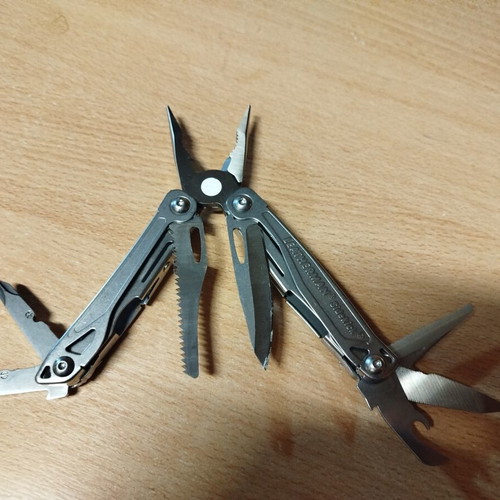 Leatherman Sidekick, Victorinox Swiss, and Opinel No6 knives like new
