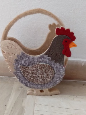 Easter decorative basket like new