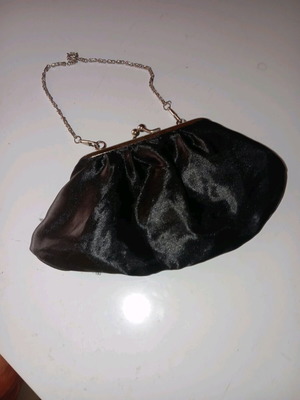 Glamour satin black bag with chain like new