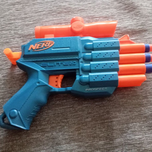 Nerf DinoSquad Stegosmash and Elite 2.0 Prospect toy guns set