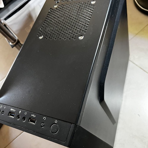 DeepCool Tesseract Black computer case used, ATX Mid Tower
