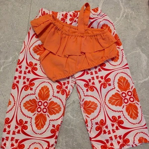 SHEIN baby set 2 pieces like new, one-shoulder top and wide pants