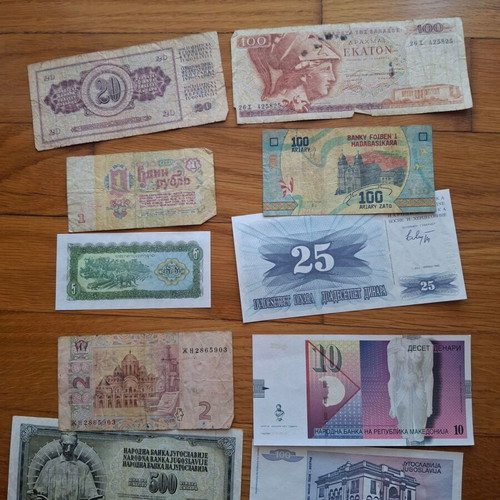 Banknotes used, set of 50 from around the world