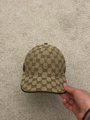 Gucci hat new, medium size 58 cm, beige