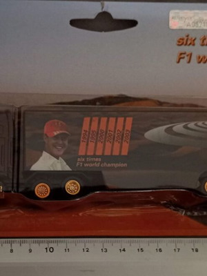 Колекционен камион Michael Schumacher Formula 1 като нов