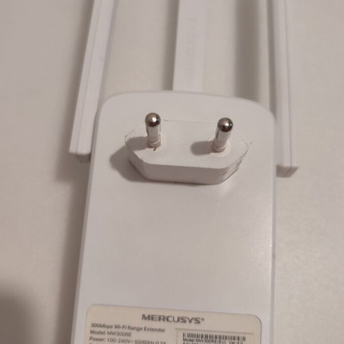 Mercusys MW300RE v4 WiFi Extender used 2.4G 300Mbps