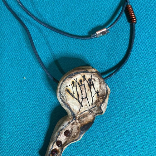Necklace with design and semi-precious stones, wood new