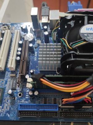ASROCK Motherboard P4VM800 used with CPU Celeron 2.20GHz and 512MB RAM