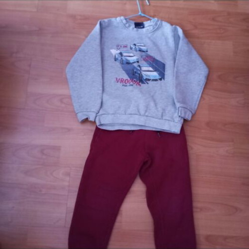 Alouette tracksuit set like new for boy 4-5 years, gray and red