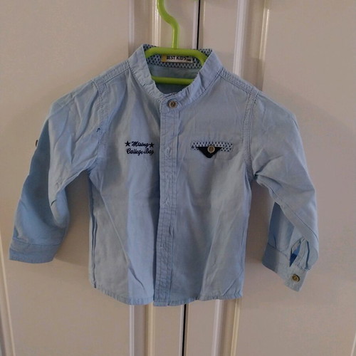 Children's blue shirt like new, size 24 months