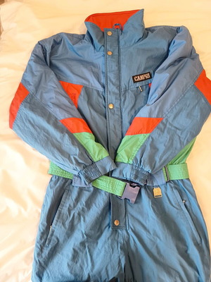 Campri ski suit like new, unisex, large with hood and belt