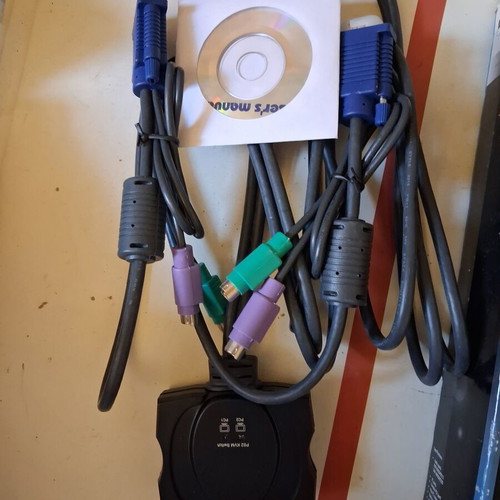 König PS2 Mini KVM Switch VGA 2-Port new with cables and box