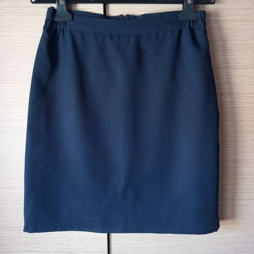 Parade skirt size 14 like new, blue, with lining and elastic waist