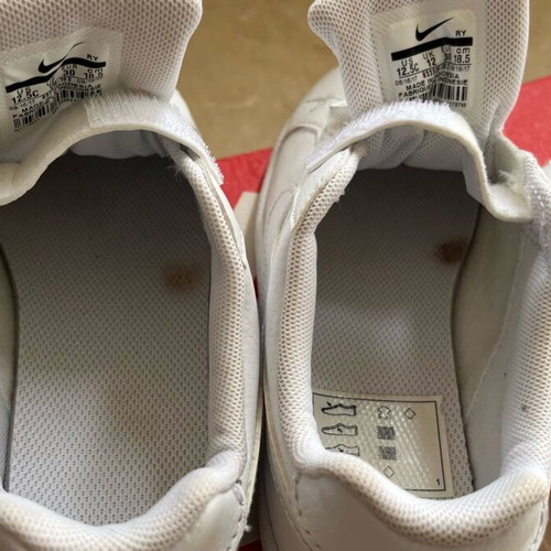 Nike Court Royale (PSV) white sneakers used size 30