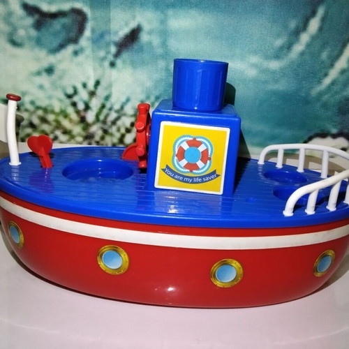 Peppa Pig Grandpa Pig's Boat with 3 figures and accessories