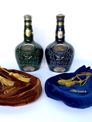 Chivas Brothers Royal Salute 21 Ceramic Decanter Set used, 2 pieces with velvet pouches
