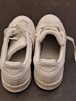 Stansmith Adidas εφηβικά/γυναικεία unisex άσπρα σαν καινούργια, μέγεθος 38