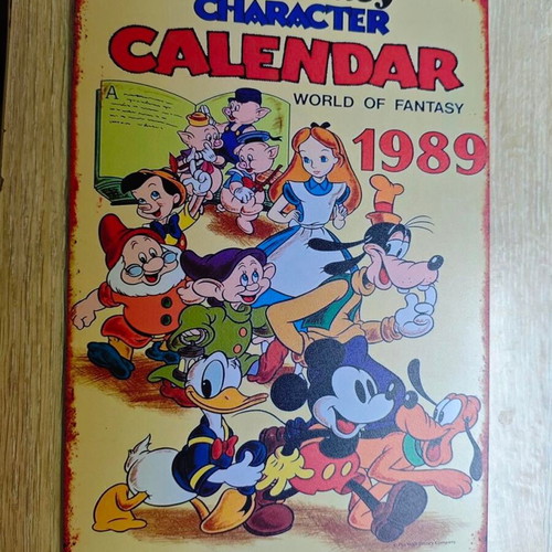 Walt Disney Metal Sign 1989 like new, vintage decorative calendar