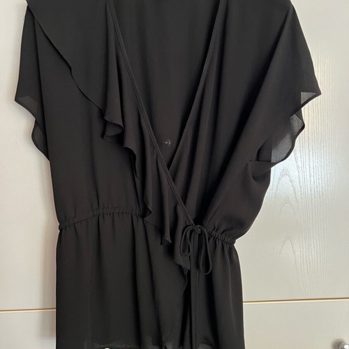 Lynne women's blouse wrap style like new, black, size L