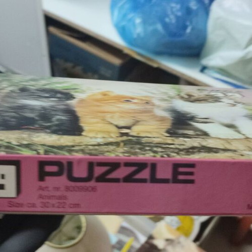 Vintage puzzle 99 pieces with three kittens