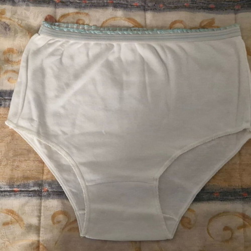 Lingerie set size 54 new, white