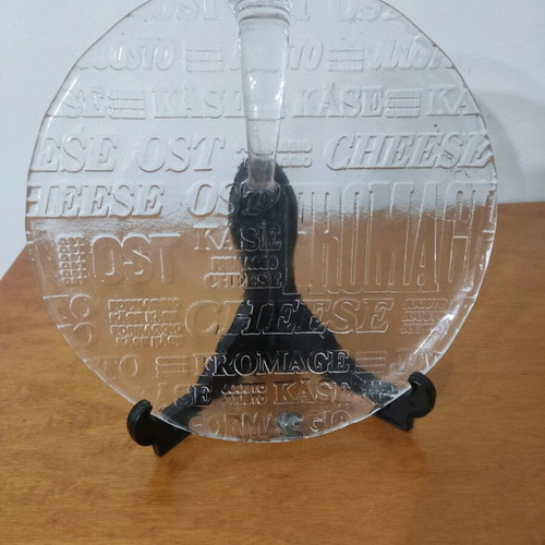 Cheese serving platter like new with ergonomic glass handle