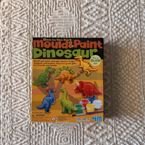 Glow-in-the-Dark Mould & Paint Dinosaur kit like new