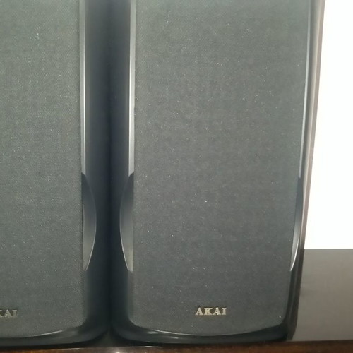 Ηχεία Akai 2 τεμαχίων μεταχειρισμένα, 60 watt, ύψος 45 εκατοστά