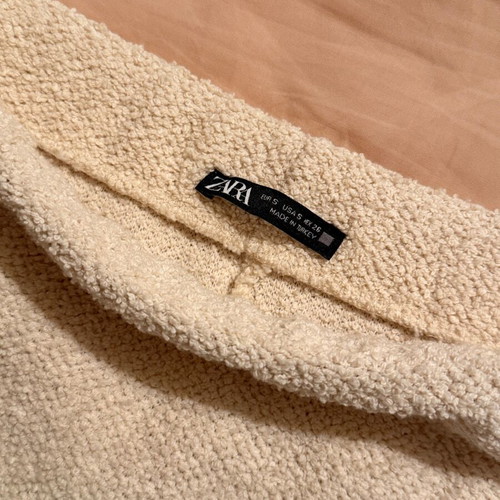 Zara long skirt off white cream like new, size M